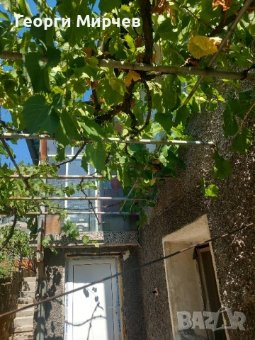 Продавам къща в Перник, кв.Варош -собственик , снимка 9 - Къщи - 52363453