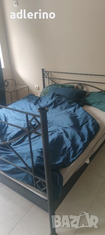 Спалня, две масички, голяма маса и 6 стола, метал и стъкло 