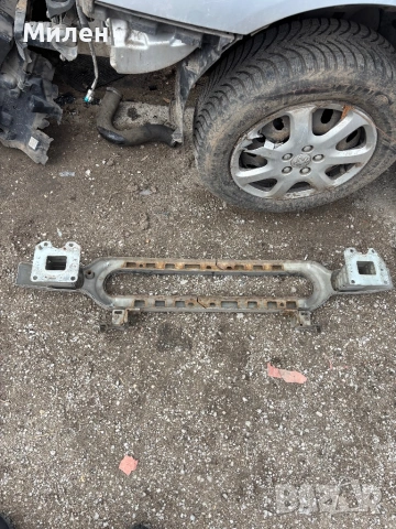 Греда предна горна Пежо 407