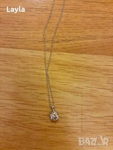 Колие, снимка 2 - Колиета, медальони, синджири - 53099244