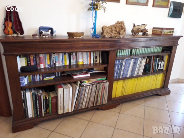 Старинна италианска библиотека 