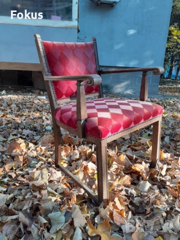 Прекрасен антикварен стол кресло много стар но запазен, снимка 8 - Антикварни и старинни предмети - 53448868