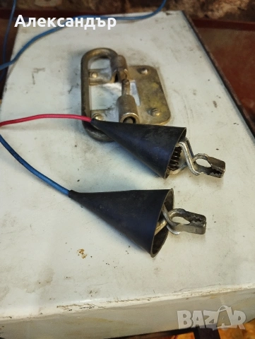 Българско зарядно за акумулатор, снимка 2 - Друга електроника - 53218895