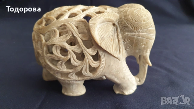 Пластика на слоница майка от мрамор-сапунен камък, снимка 5 - Антикварни и старинни предмети - 53660230