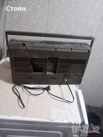 Хитачи TRK-7250 E, снимка 4 - Радиокасетофони, транзистори - 52616034