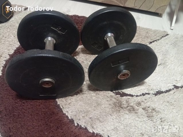 Дъмбели два по 10 кг, снимка 2 - Фитнес уреди - 52569120