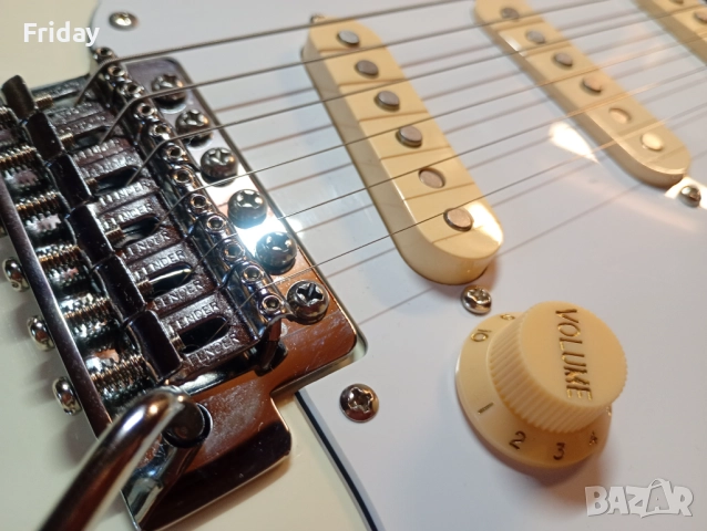 Продава се Фендер Стратокастер, снимка 7 - Китари - 51812196