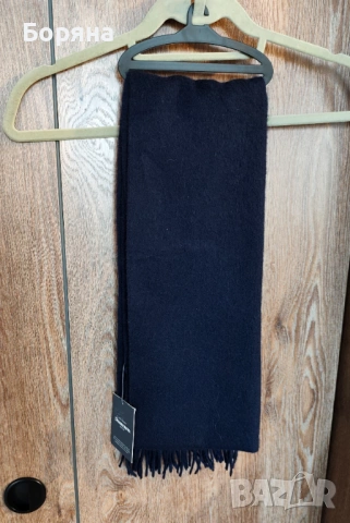 Dressman нов с етикет шал в тъмно синьо от 100 % вълна, снимка 11 - Шалове - 53724780