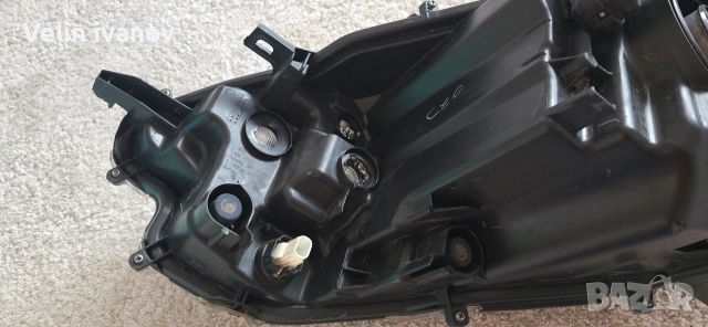 десен фар за тойота ярис, снимка 9 - Части - 52546802