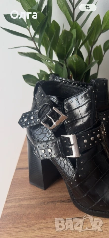 Zara ботуши , снимка 2 - Детски боти и ботуши - 53699408