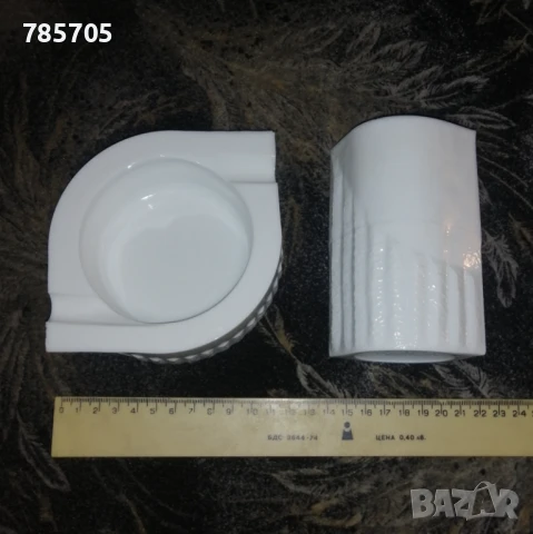 Порцеланов комплект - пепелник и вазичка, снимка 2 - Антикварни и старинни предмети - 51422413