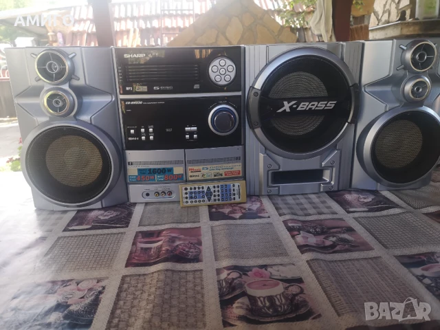 Продавам аудио система SHARP CD-SW330