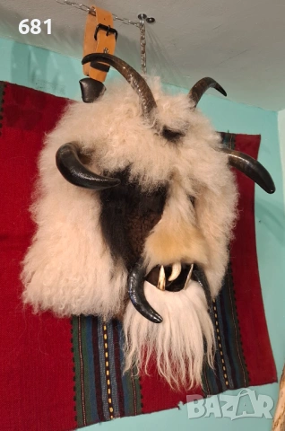 Сурвакарски маски  Кукерски маски