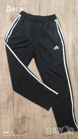 долнище на Adidas, снимка 1 - Детски анцузи и суичери - 47412608