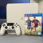 Playstation 4 500GB White Fifa 15 с контролер SLIM PS4, снимка 1