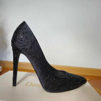 Вечерни обувки, снимка 1 - Дамски елегантни обувки - 45032488