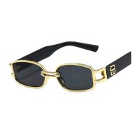 Слънчеви очила , снимка 1 - Слънчеви и диоптрични очила - 45555536