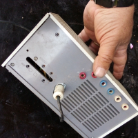 Стар радиоапарат , снимка 2 - Антикварни и старинни предмети - 45035206