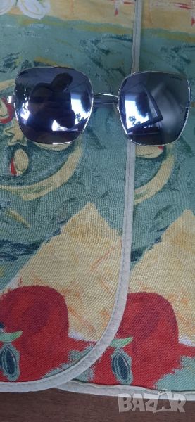 Оригинални слънчеви очила Polaroid сини стъкла, снимка 1