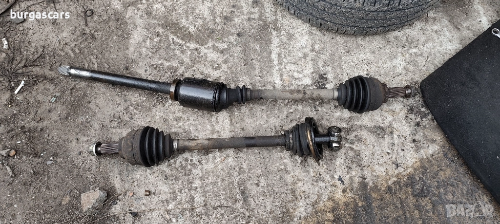 Полуоска къса дълга лява дясна Opel Vivaro 1.9CDTI-101к.с. - 120лв, снимка 1