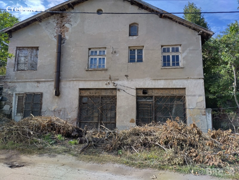 Продавам къща в центъра на село Люлин, с отлична локация, снимка 1