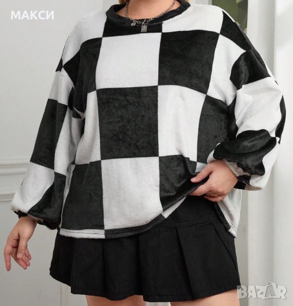 Макси модерна еластична блуза в черно-бял шахмат с ластик на ръкавите, снимка 1