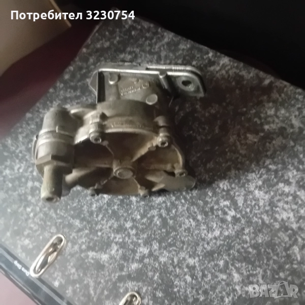 Вакум помпа ауди а6 ц4 2.5, снимка 1