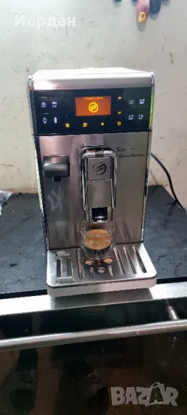 Кафемашина Saeco GranBaristo Italy с тъч скрийн и БГ Меню. Обслужена!, снимка 1