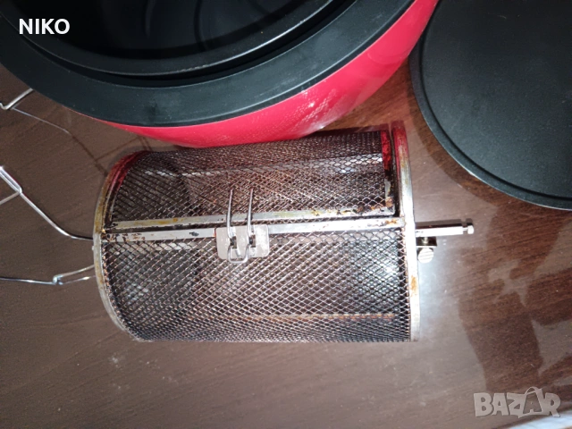 Продавам Ерфаер Фритюрник Кlarstein VitAir 1400W 9L Комби Червен, снимка 17 - Печки, фурни - 53769622