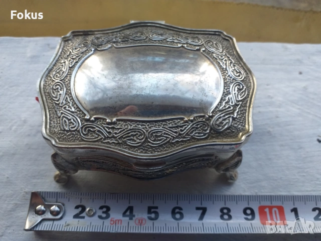 КУТИЯ МЕТАЛНА ЗА БИЖУТА