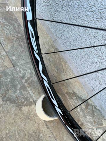 Карбонови капли Campagnolo Bullet 50 Carbon Wheelset 700C 11S Shimano Hub Excellent Condition!, снимка 8 - Части за велосипеди - 45170939