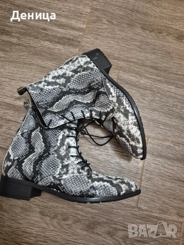 чисто нови дамски боти 