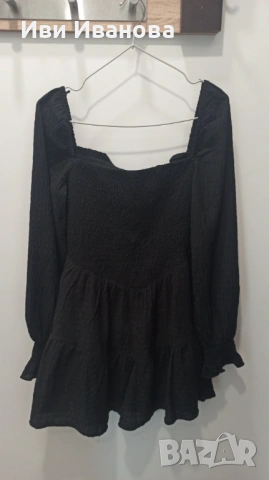 Bershka къса черна рокля с дълъг ръкав