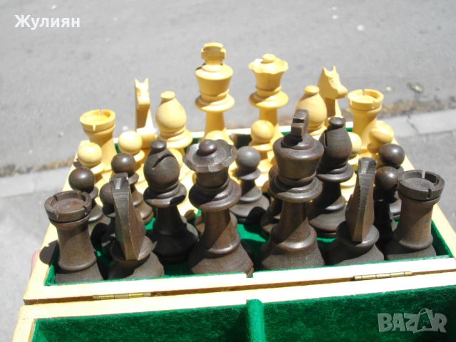 СТАРИ ДЪРВЕНИ ФИГУРИ ЗА ШАХ С КУТИЯ ELITE , снимка 3 - Антикварни и старинни предмети - 50976206