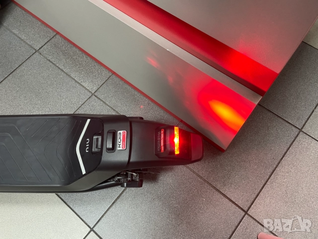 Електрическа тротинетка/Скутер Niu KQi3 PRO - черна, снимка 4 - Скутери и тротинетки - 51602206