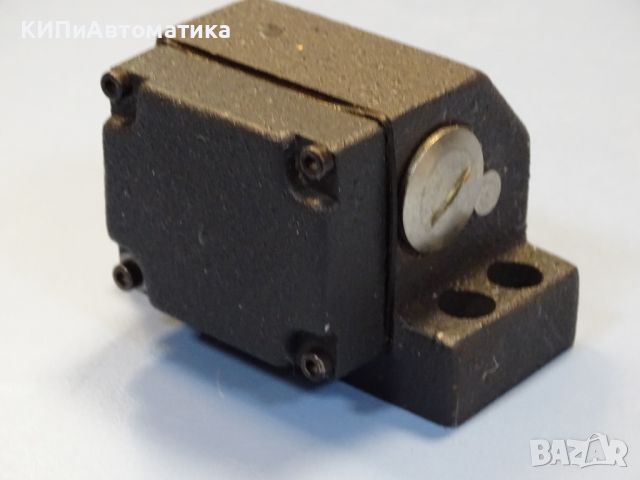 индуктивен сензор EUCHNER GLBF 04X08 785 Inductive limit switch, снимка 3 - Резервни части за машини - 45133738