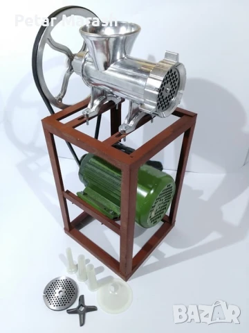 Електрическа Месомелачка Алуминиева 32 номер с електромотор, снимка 2 - Селскостопанска техника - 50546448