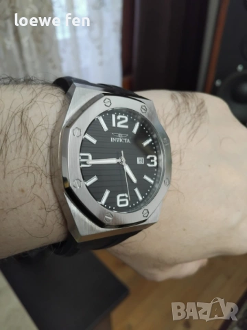 Invicta Huracan - блестяща полирана каса с много лек браш ефект! Audemars Piguet style !