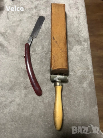 руски бръснач  и точило от каиш, снимка 1 - Антикварни и старинни предмети - 50160382