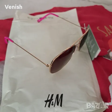 Коледна блузка и очила H&M, снимка 3 - Детски пуловери и жилетки - 47253731