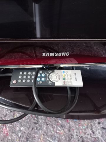 Телевизор Samsung 32, снимка 2 - Телевизори - 46455289