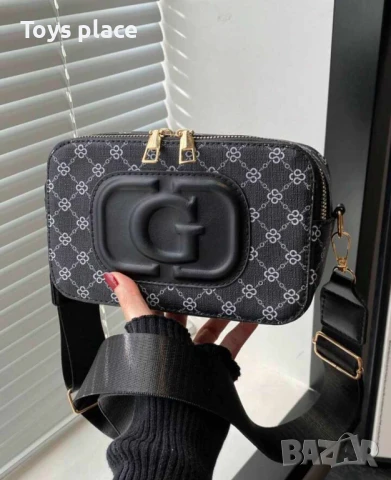 Дамска чанта Guess