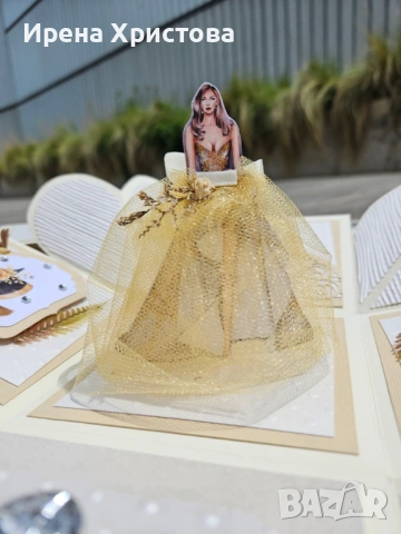 Картичка - кутия за абитуриентка. Плик за пари. 