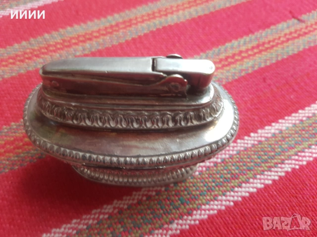 Посребрена бензинова запалка RONSON, снимка 2 - Антикварни и старинни предмети - 53295826