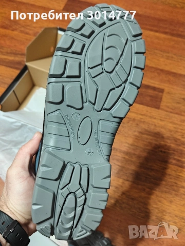 Работни обувки Stenso 42 номер., снимка 3 - Кецове - 53145208