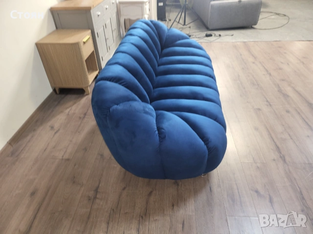 Син диван тройка от плат кадифе, снимка 9 - Дивани и мека мебел - 53716558