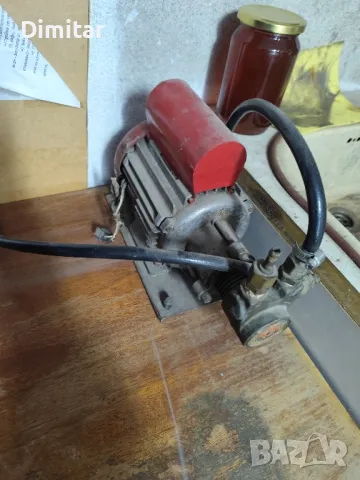 кафемашина на ГАЗ и ток -FAEMA - F84, снимка 5 - Кафемашини - 49801663