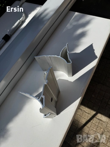 Тента Thule Omnistor 2.60 метрова (Оригинална за VW T5/T6) (30.03.22) , снимка 10 - Палатки - 53831537