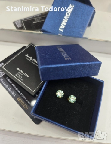 Сребърни обеци с камък мойсанит