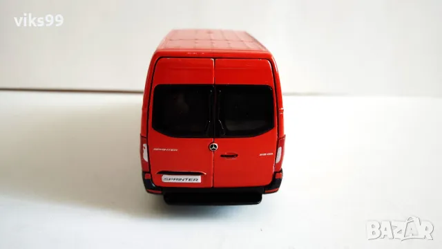 Mercedes-Benz Sprinter Delivery Van KiNSMART 1:48, снимка 5 - Колекции - 47103650